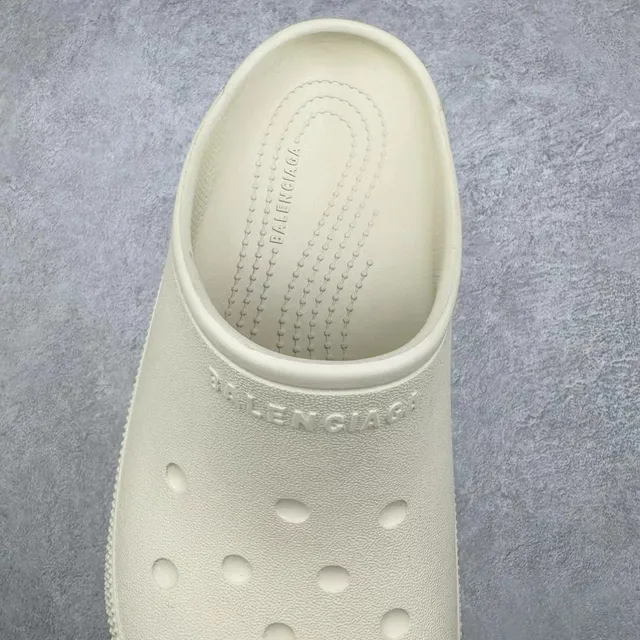 Crocs Echo Clog হালকা বাদামি প্ল্যাটফর্ম স্লিপ-অন ক্লগ 6