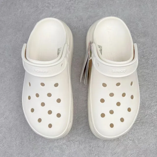 Crocs Echo Clog Off-White Platform Molded Foam Clog 9