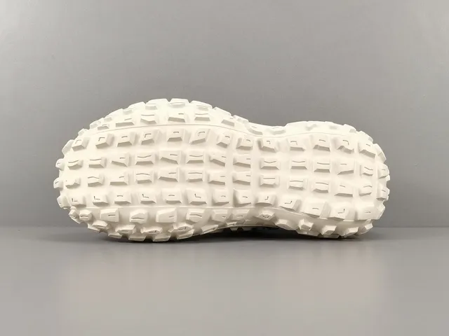 Crocs Echo Clog White Molded Foam Strapless Slip-On Clog 10