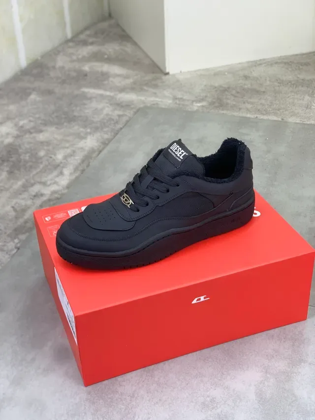 Diesel All-Black Padded Collar Lifestyle Sneakers 5