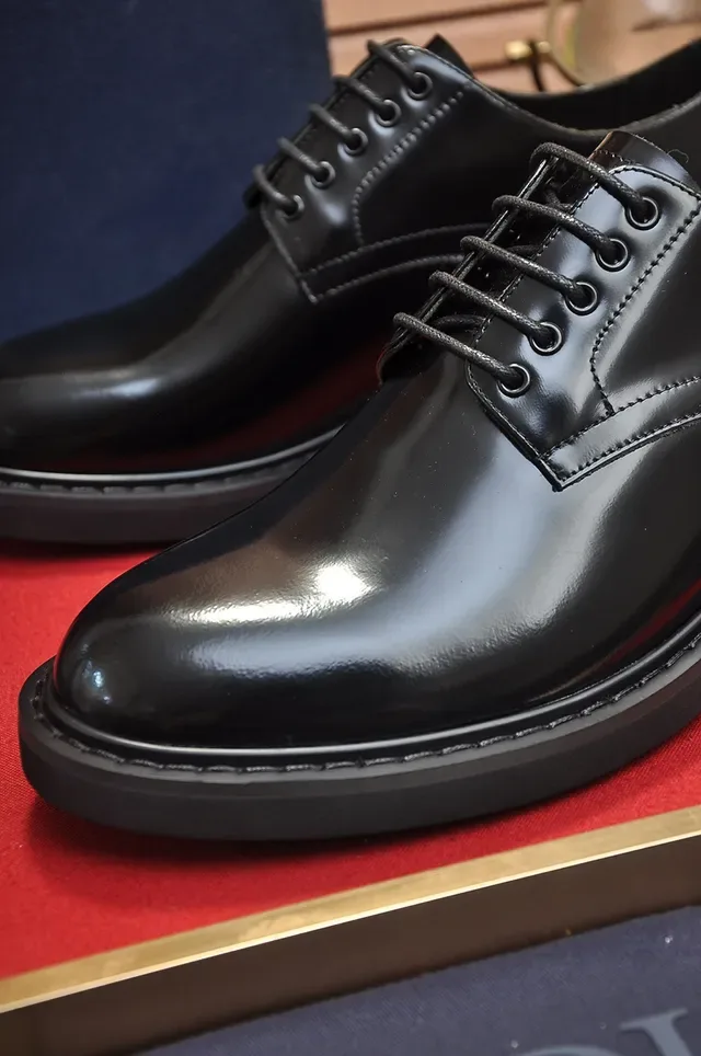 Christian Dior Glossy Black Cap-Toe Oxford Shoes 2