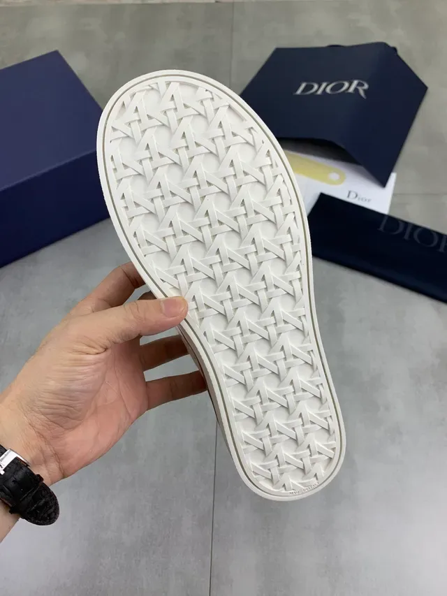 Dior B23 Beige Gold Monogrammed Canvas Platform Sole Lifestyle Sneakers 2