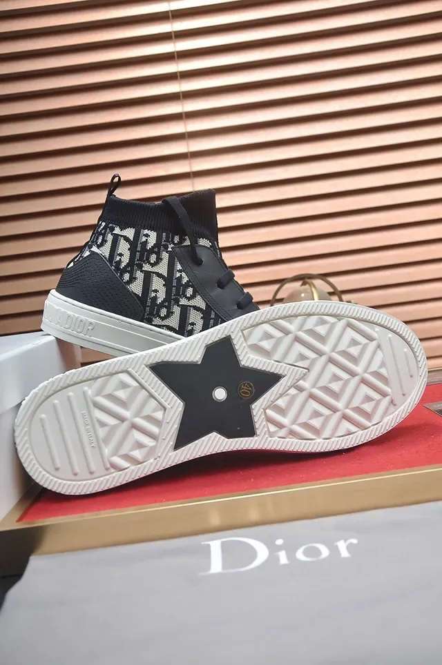 Dior B23 Oblique Monogram High-Top Lifestyle Sneakers 3