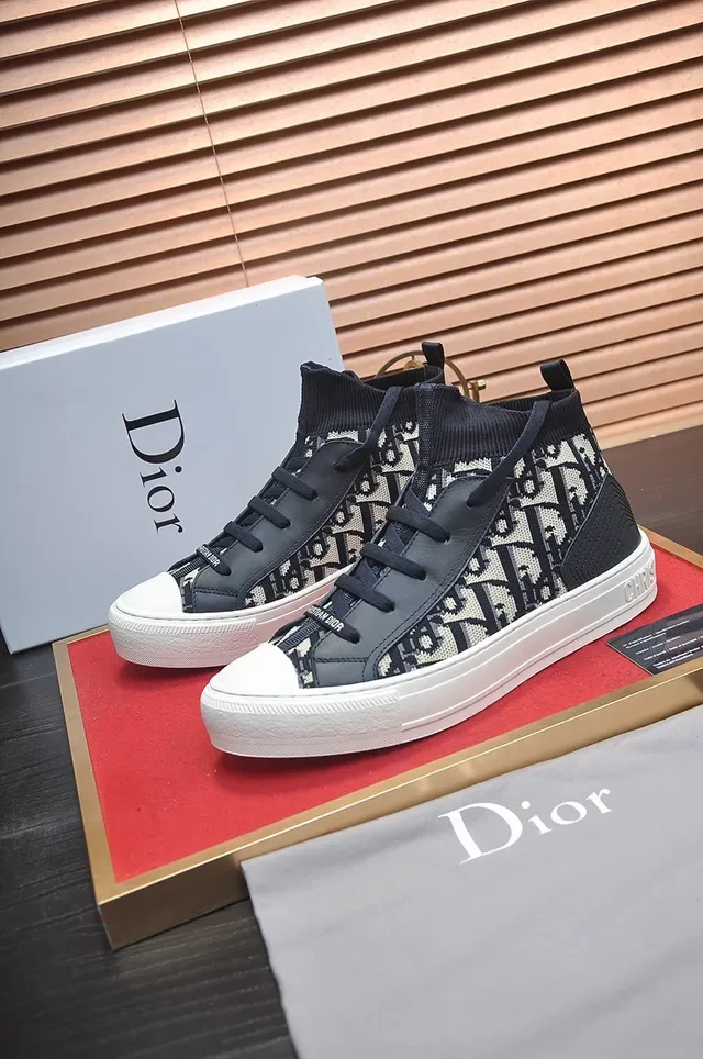 Dior B23 Oblique Monogram High-Top Lifestyle Sneakers 4