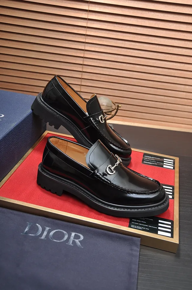 Dior B27 Mocassin Cuir Verni Noir Boucle Mors Mocassins 4