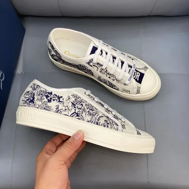 Dior Chaussures Beige Navy Canvas Haut Imprimé Toile de Jouy Lifestyle 3