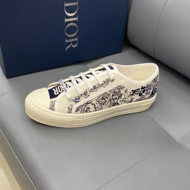Dior Chaussures Beige Navy Canvas Haut Imprimé Toile de Jouy Lifestyle 5