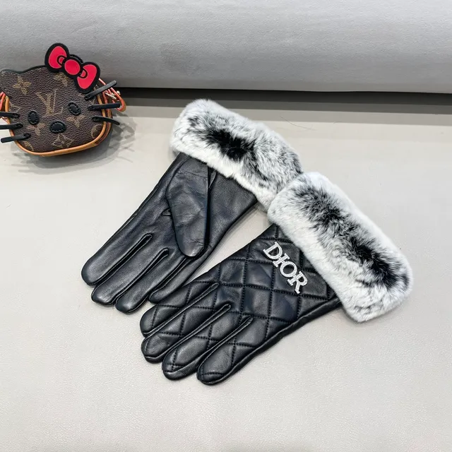 Dior Black White Quilted Diamond-Stitch Faux Fur Cuff Leather Gloves 3