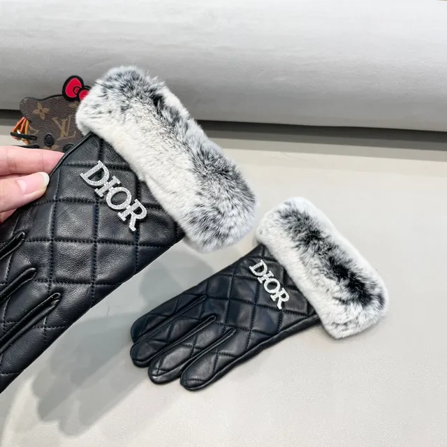 Dior Black White Quilted Diamond-Stitch Faux Fur Cuff Leather Gloves 4