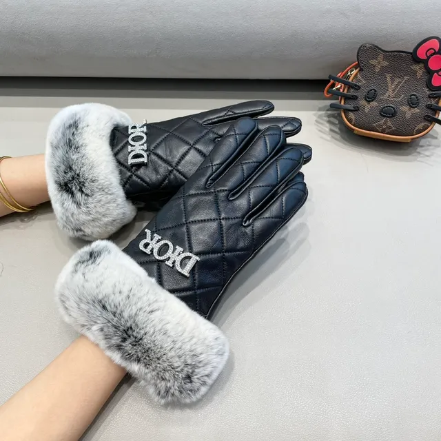 Dior Black White Quilted Diamond-Stitch Faux Fur Cuff Leather Gloves 9
