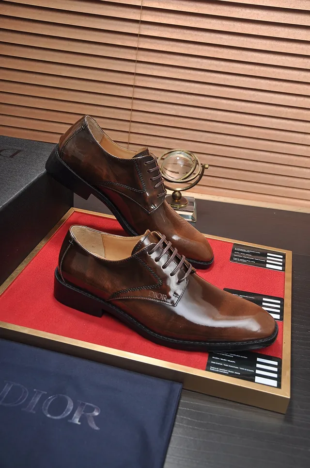 Dior sapatos Oxford de couro polido com ponta de cap marrom preto 4