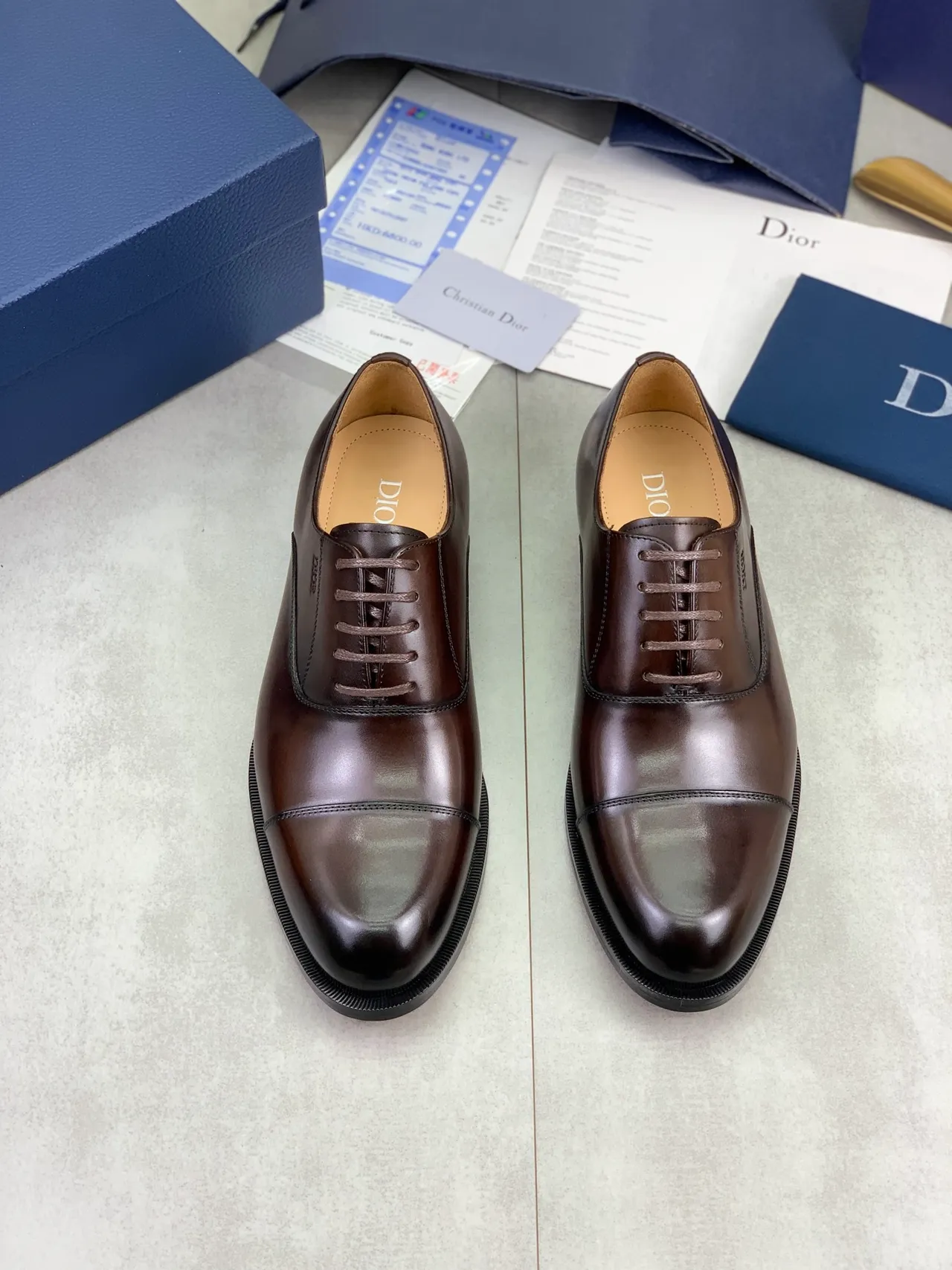 Dior Sapatos Oxford de couro polido marrom com cap-toe 6
