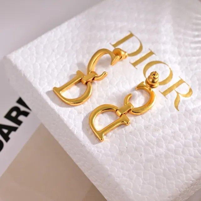 Dior CD শৃঙ্খলা Gold-Tone আন্তঃসংযুক্ত পেন্ডেন্ট মণিহার 3