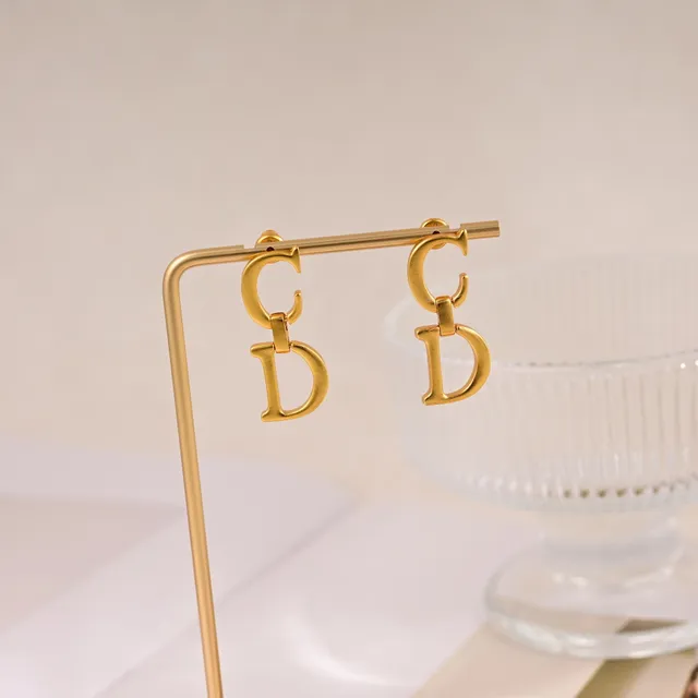 Dior CD শৃঙ্খলা Gold-Tone আন্তঃসংযুক্ত পেন্ডেন্ট মণিহার 4