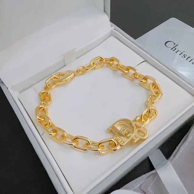 Bracelet Dior Diorama doré chaîne chunky curb-link avec fermoir logo en D 3