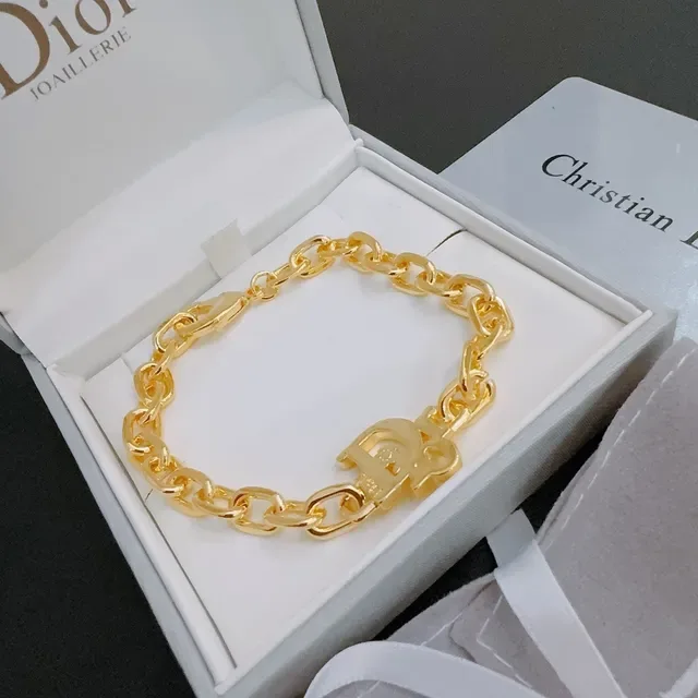 Bracelet Dior Diorama doré chaîne chunky curb-link avec fermoir logo en D 6
