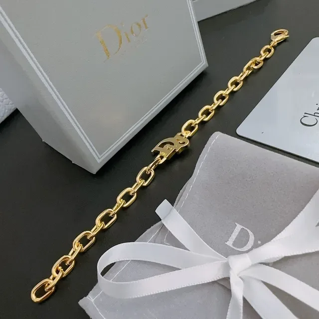 Bracelet Dior Diorama doré chaîne chunky curb-link avec fermoir logo en D 8