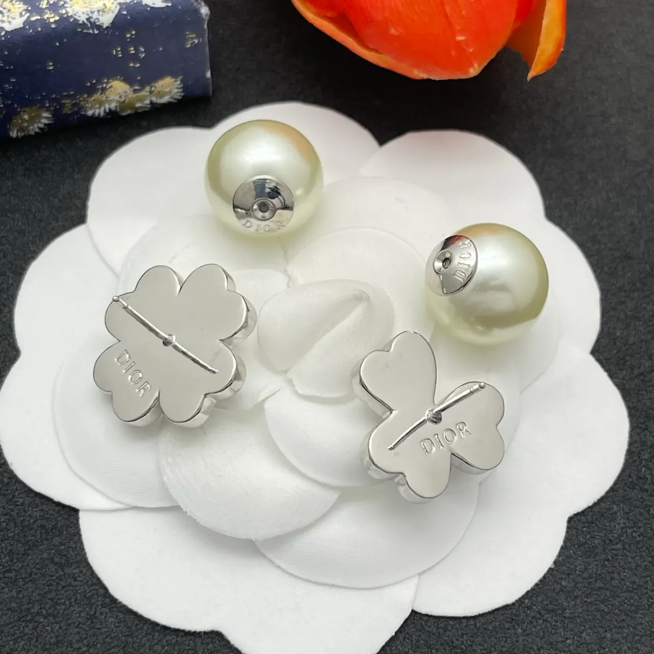 Dior Floral Heart Pearl Earrings 3