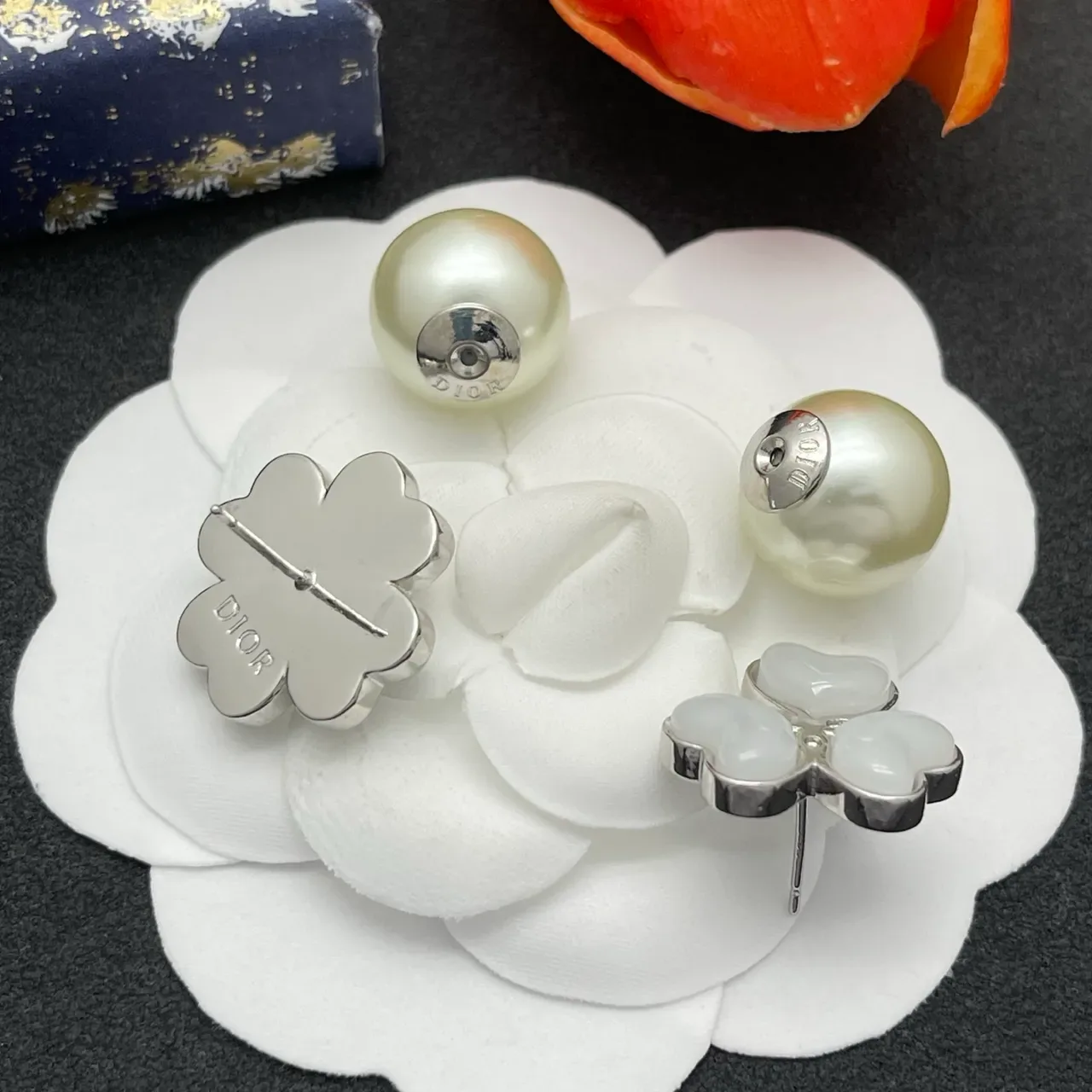 Dior Floral Heart Pearl Earrings 4