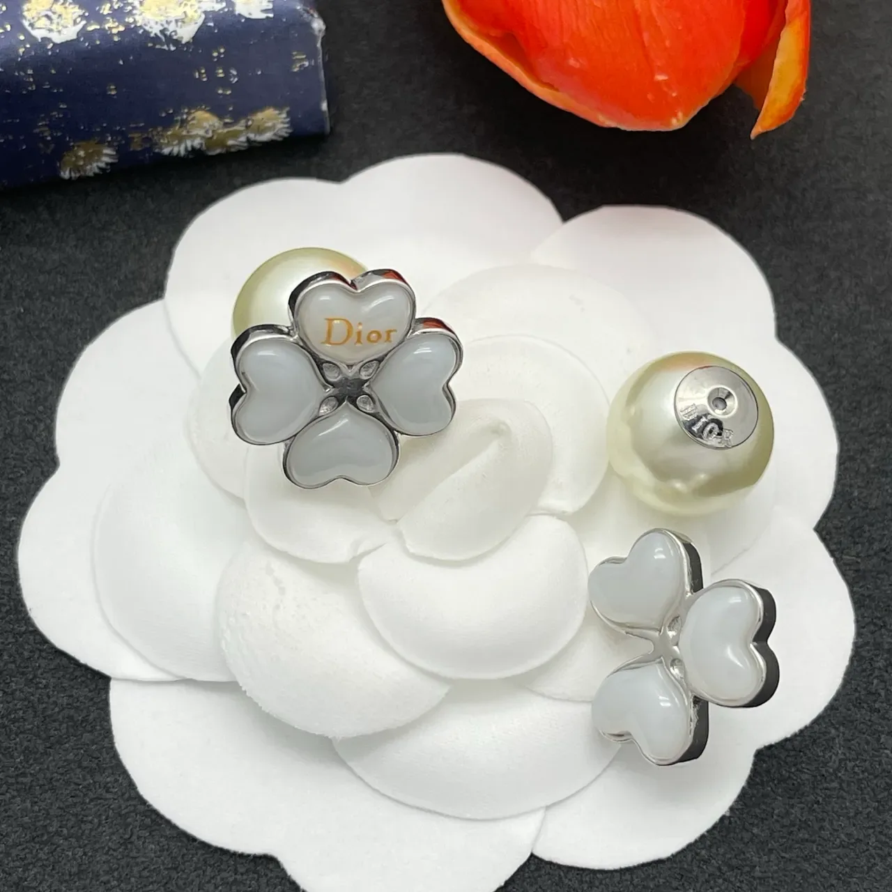 Dior Floral Heart Pearl Earrings 5