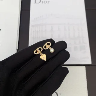 Dior Gold-Tone Crystal Oval Motif Asymmetrical Heart and Pearl Drop Earrings