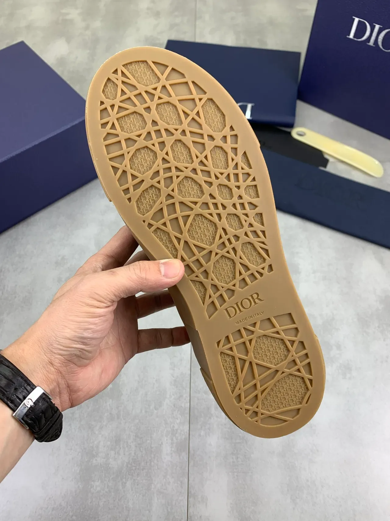 Dior Cinza Bege Couro Granulado Parte Superior Cadarços Estilo Tricotado Tênis Lifestyle 3