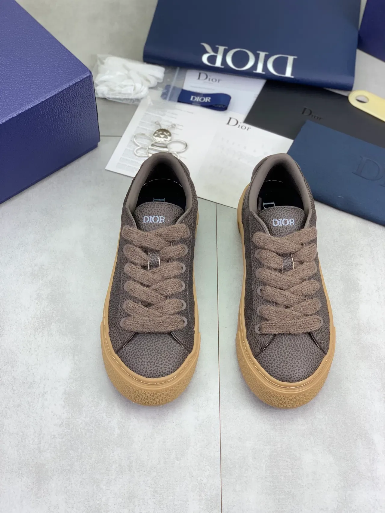 Dior Cinza Bege Couro Granulado Parte Superior Cadarços Estilo Tricotado Tênis Lifestyle 4