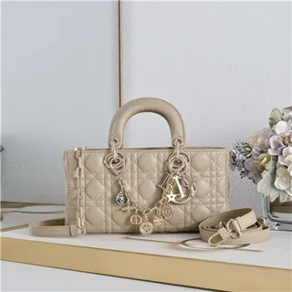 حقيبة توت Dior Lady Dior بورجوندي مقصوصة كاناج مقبض علوي 10