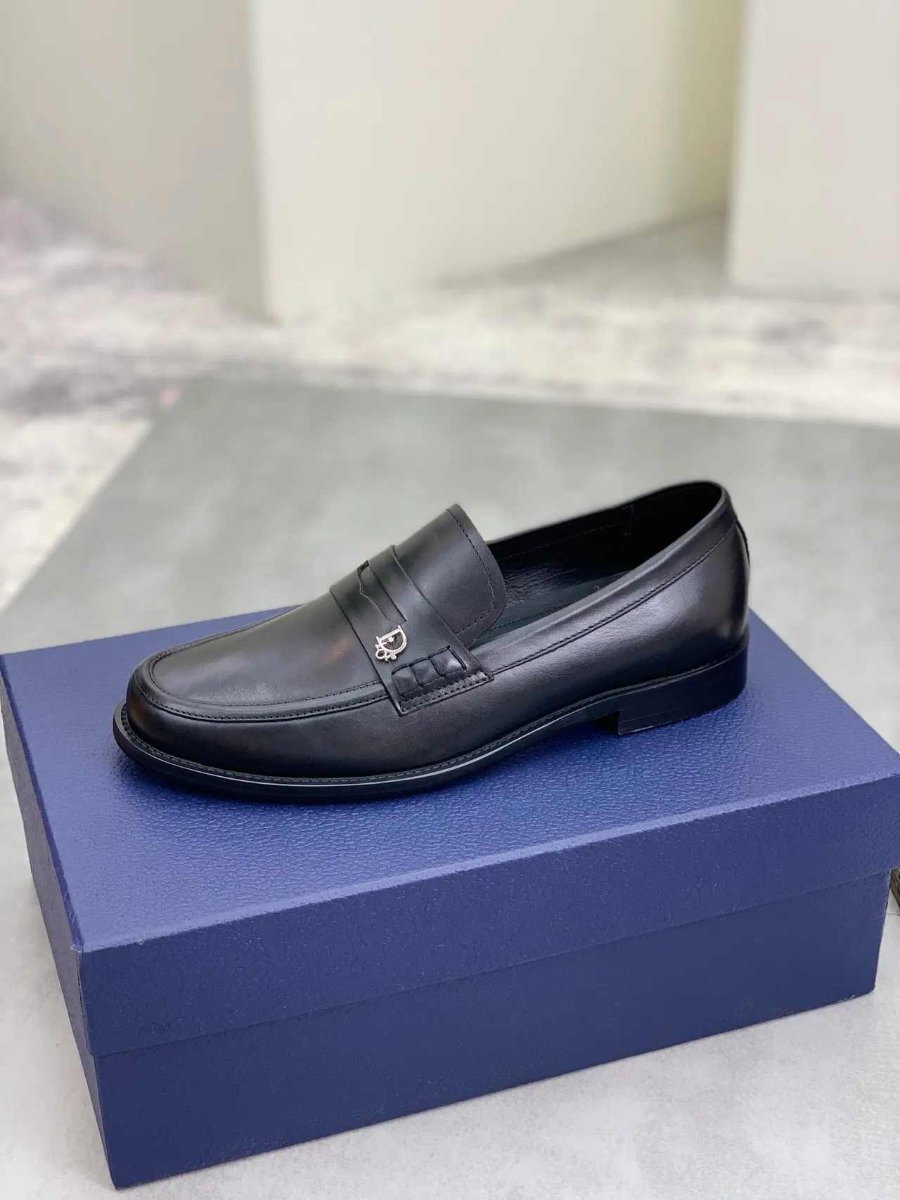 Dior কালো চামড়া Penny Strap লুফার 4