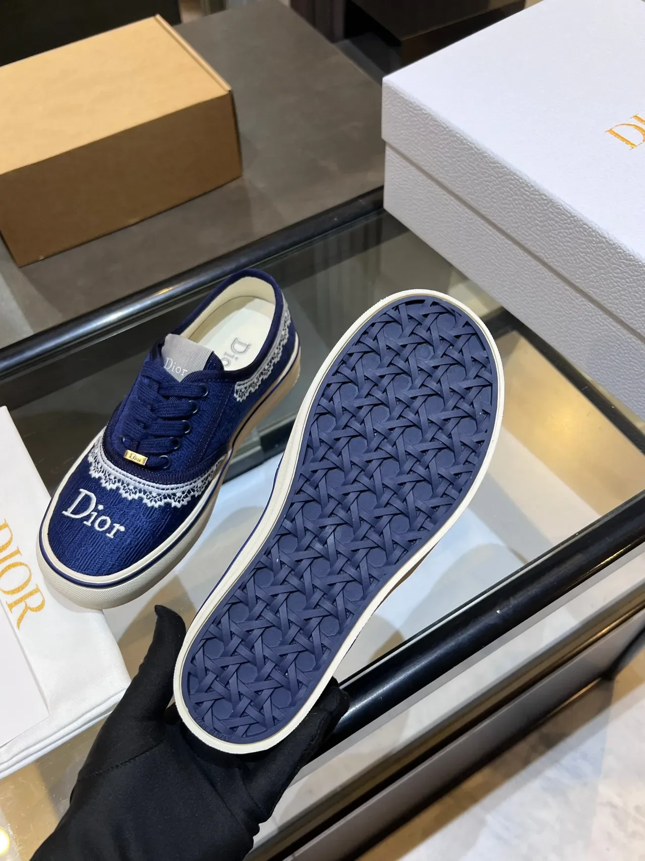 Dior Navy White Blue حذاء لايف ستايل كينيت تطريز دانتيل 3