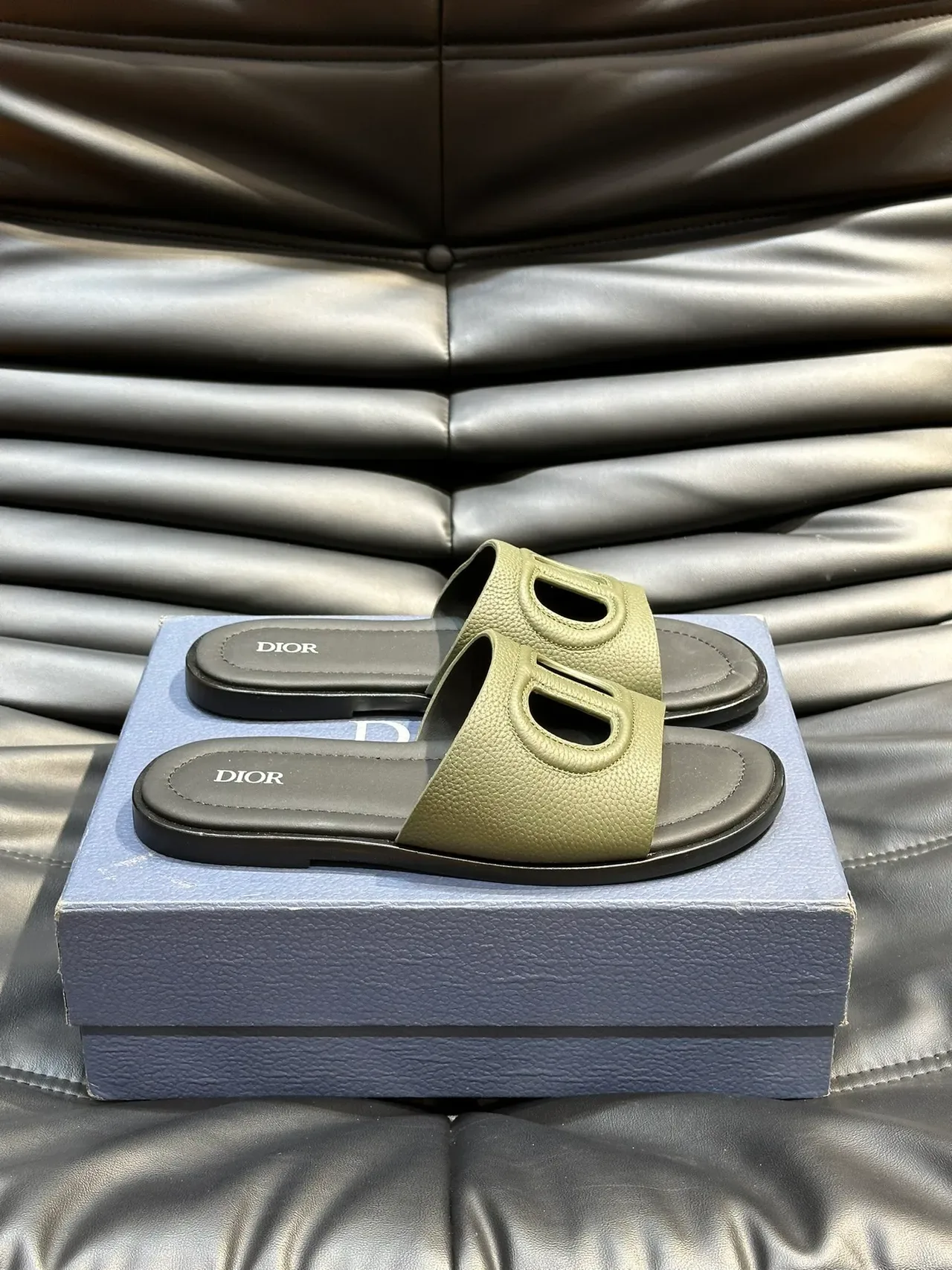 Dior Slide Logo-Cutout Leather Slippers 4