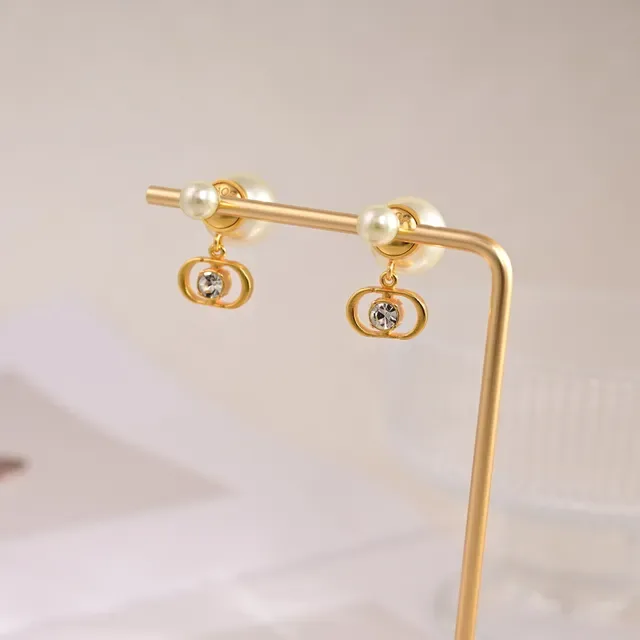 Dior Tribales brincos em tom dourado com pérola branca e cristal 3
