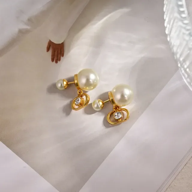 Dior Tribales brincos em tom dourado com pérola branca e cristal 5