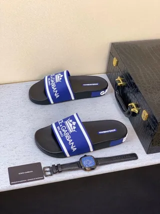 Dolce & Gabbana Portofino Noir Bleu Large Logo Sangle Couronne Emblème Chaussons 5
