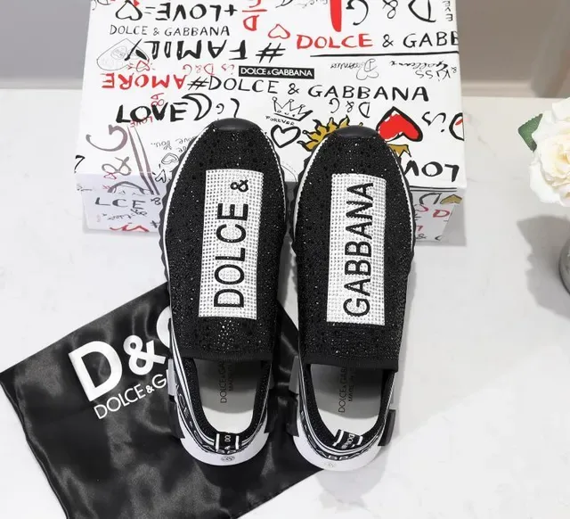 Dolce & Gabbana Speed Trainer Sneakers noires sans lacets ornées de cristaux style de vie 4