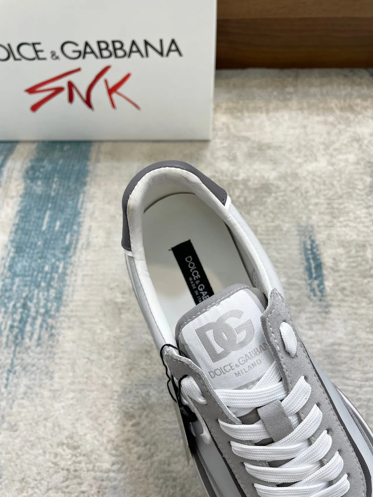 Dolce & Gabbana Cinza Branco Retro Runner Silhueta Bordado Monogram Logo Tênis Lifestyle 4