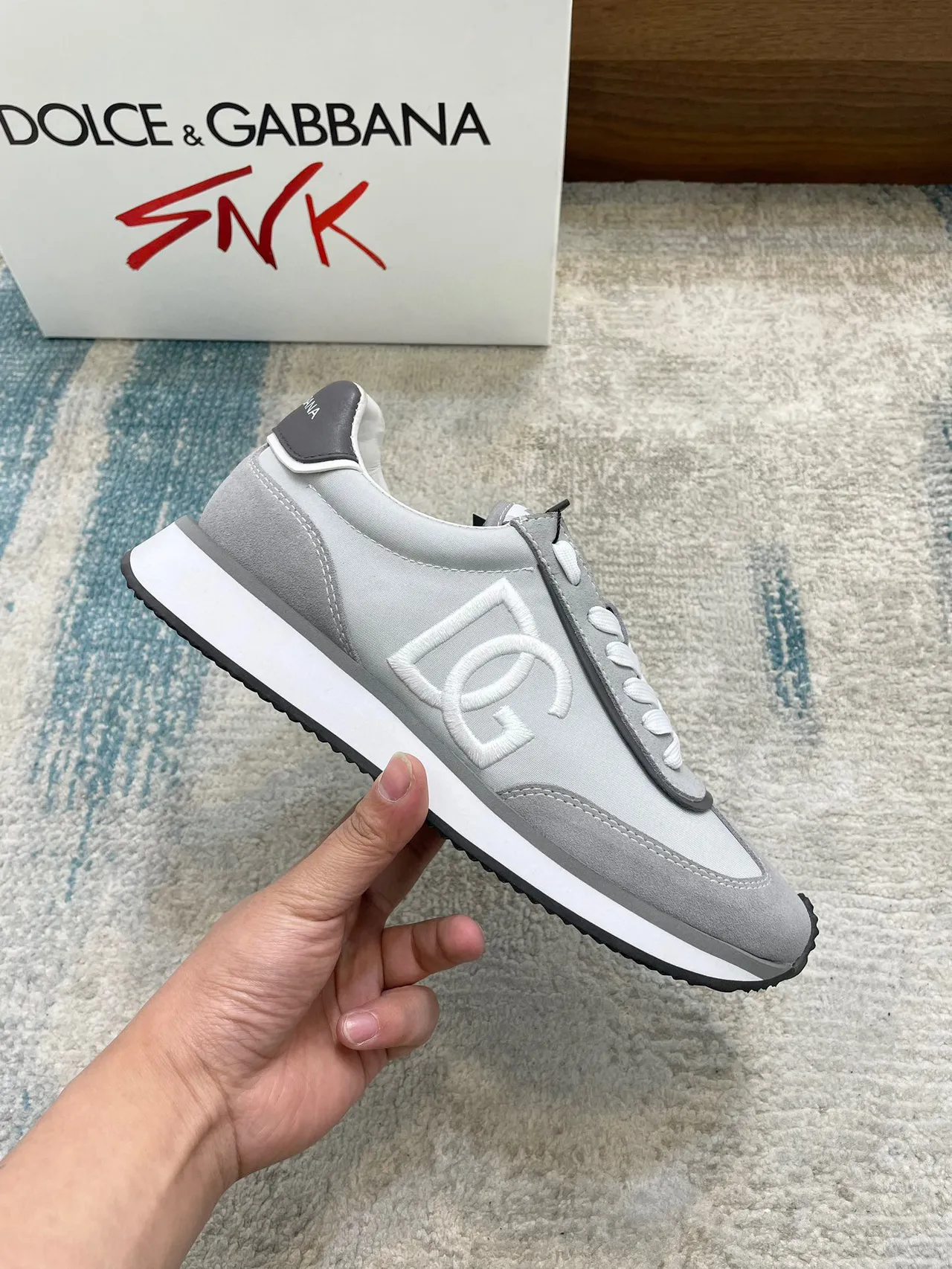 Dolce & Gabbana Cinza Branco Retro Runner Silhueta Bordado Monogram Logo Tênis Lifestyle 5