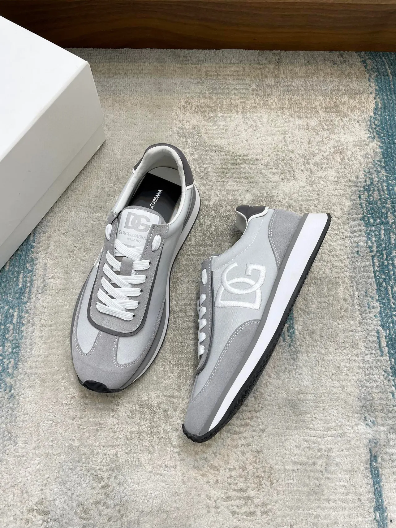 Dolce & Gabbana Cinza Branco Retro Runner Silhueta Bordado Monogram Logo Tênis Lifestyle 6