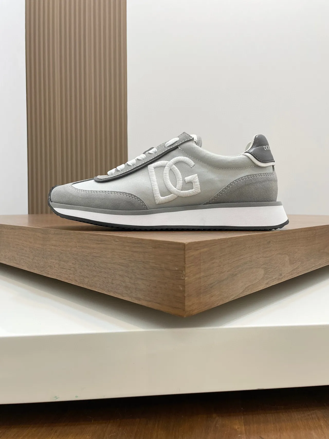 Dolce & Gabbana Cinza Branco Retro Runner Silhueta Bordado Monogram Logo Tênis Lifestyle 7