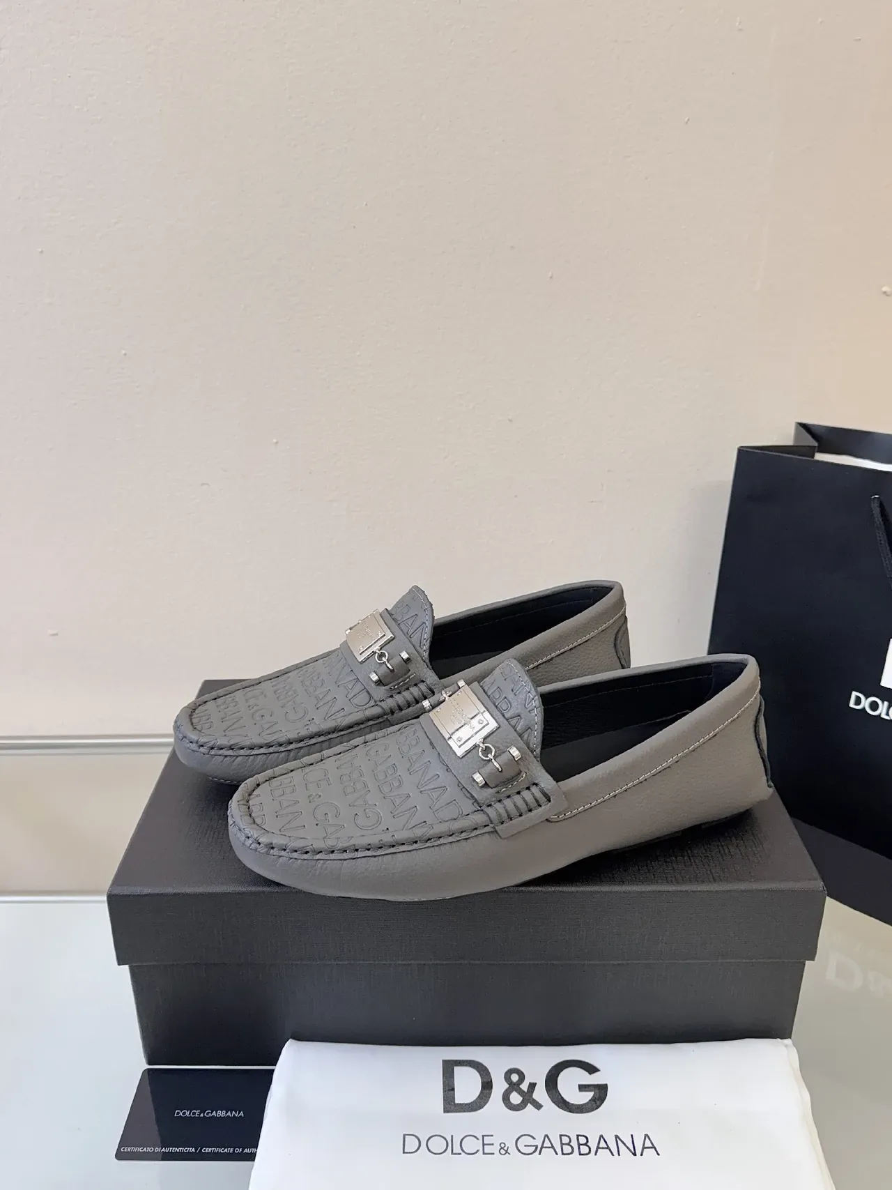 Dolce & Gabbana Portofino حذاء لوفر رمادي مونوغرام مطبوع 2