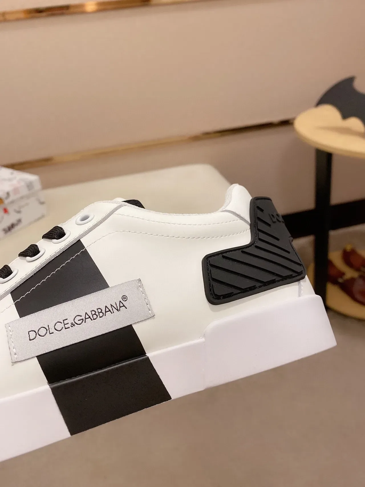 Dolce & Gabbana أبيض أسود جلد علوي غطاء مطاطي حذاء رياضي نمط حياة 5