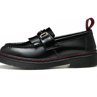Dr. Martens 1461 أسود أحمر جلد ناعم Moc-Toe التطريز لوافر