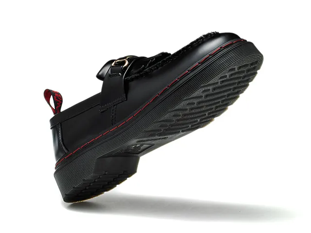 Dr. Martens 1461 أسود أحمر جلد ناعم Moc-Toe التطريز لوافر 3