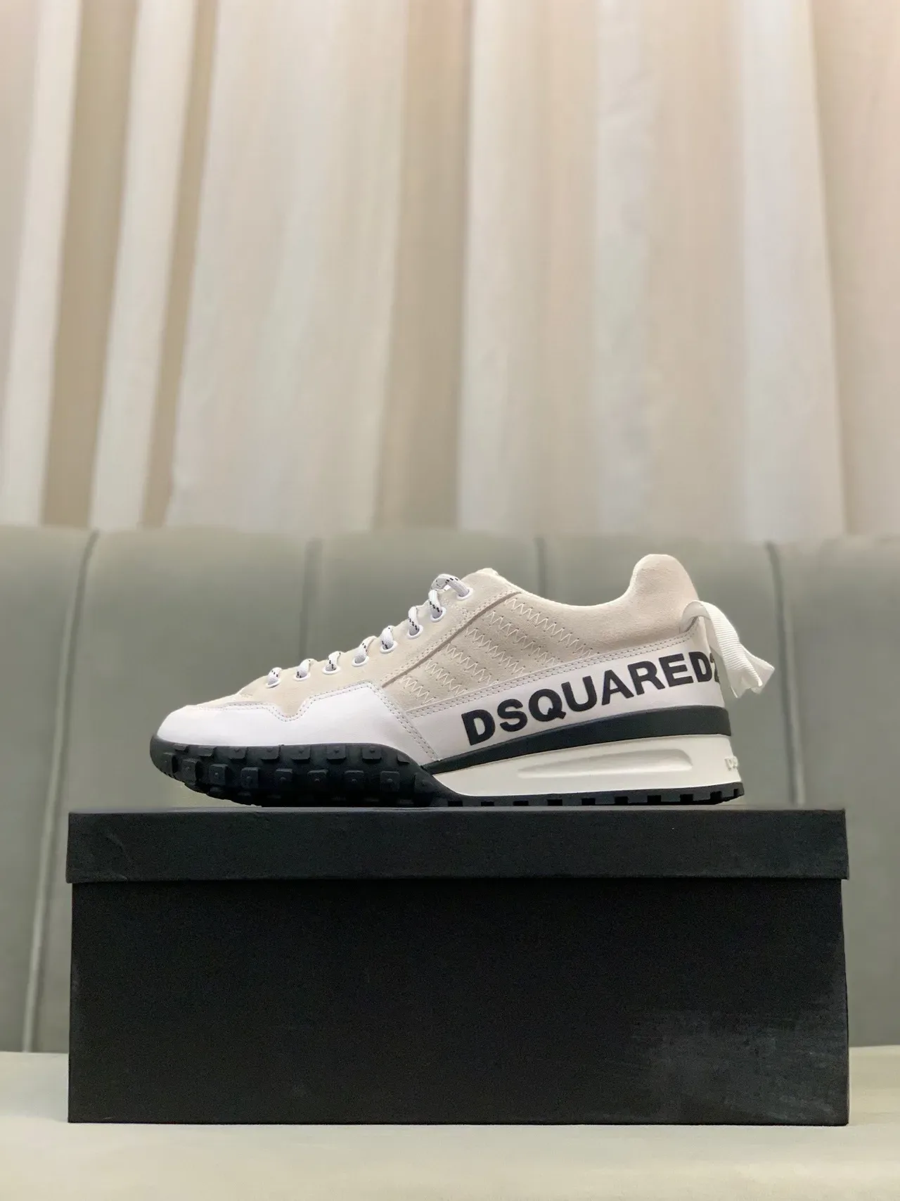 Dsquared2 ICON Off-White and Black Lifestyle Sneakers 3