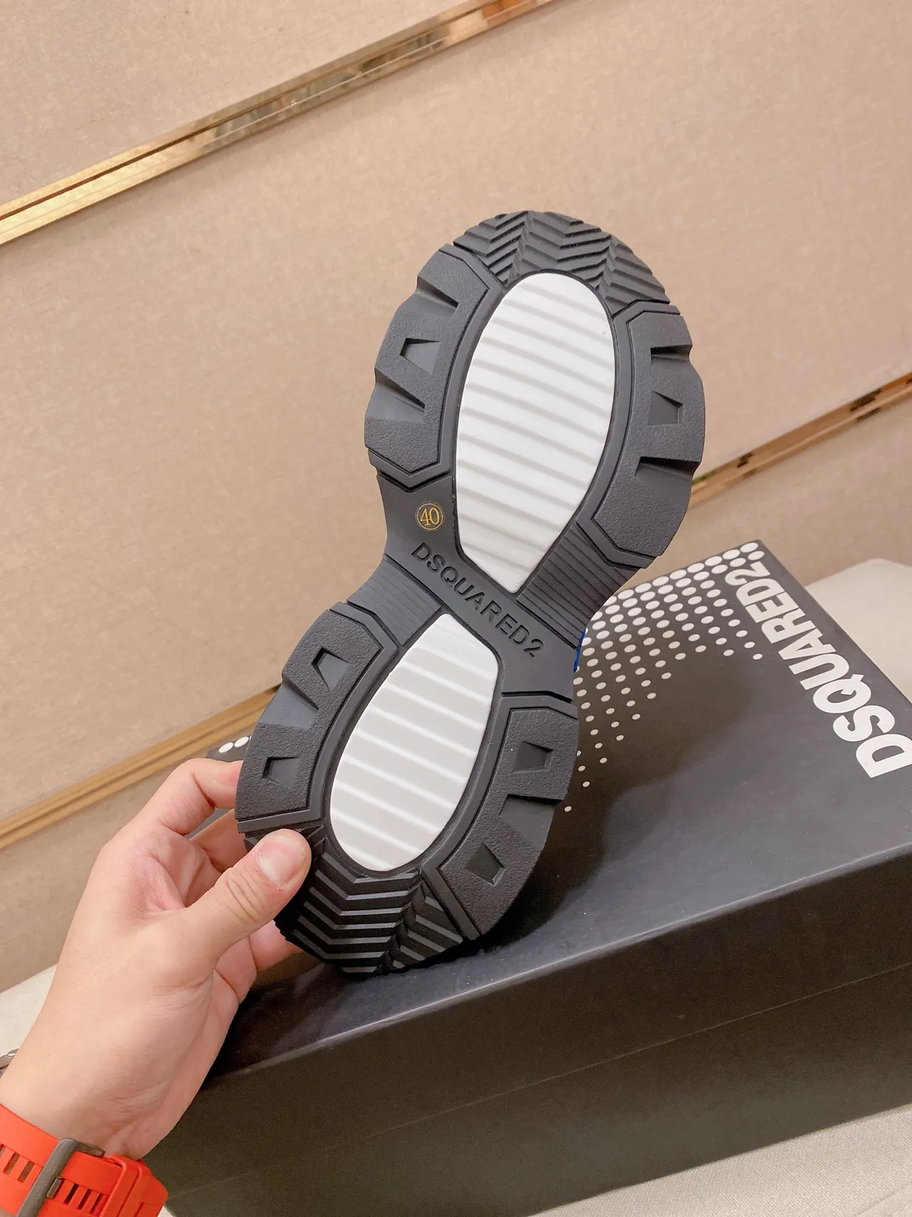Dsquared2 ICON Sandales Casuales Blanc et Noir à Semelle Ondulée Épaisse 2