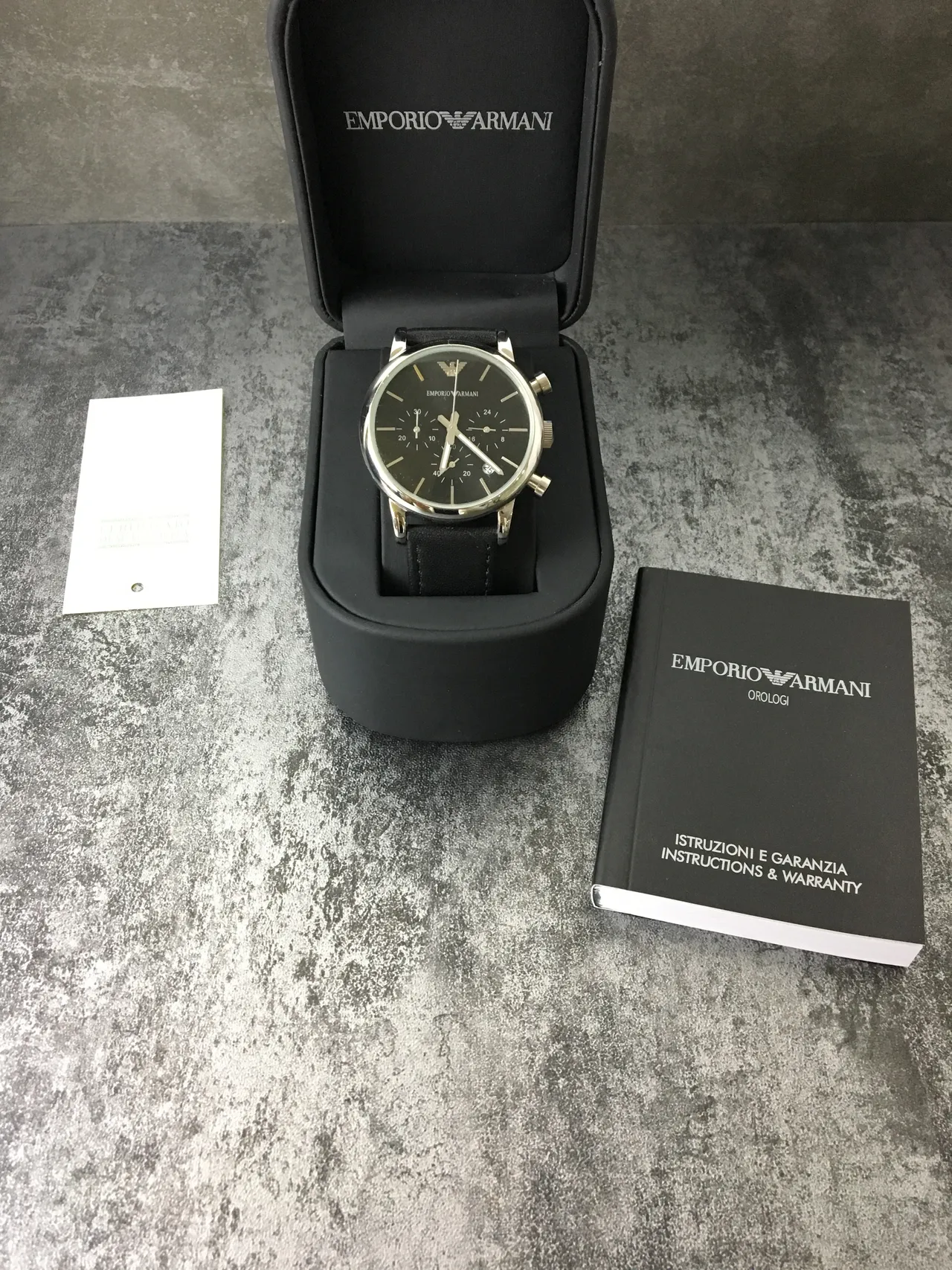 Montre Emporio Armani Classique Chronographe Cadran Noir Quartz 3