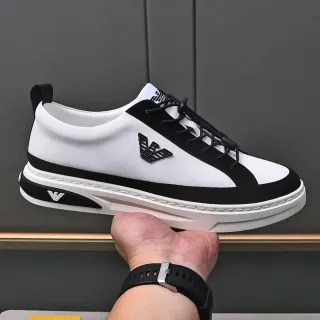 Emporio Armani Eagle Logo Sneaker lifestyle à panneaux contrastés blanc et noir