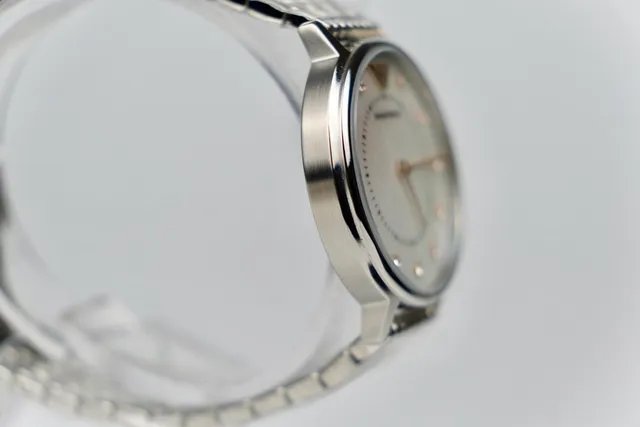 Emporio Armani Plata Blanco Caja Redonda Dial de Madreperla Reloj de Cuarzo 5