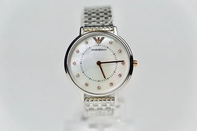 Emporio Armani Plata Blanco Caja Redonda Dial de Madreperla Reloj de Cuarzo 6