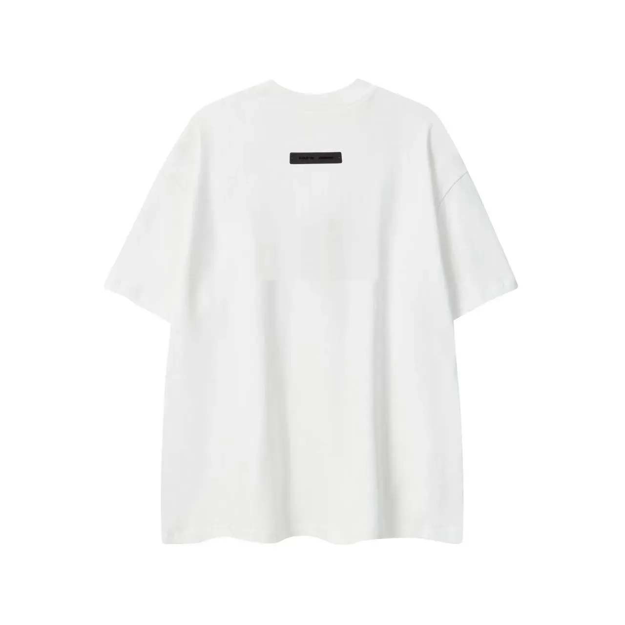 تيشيرت Fear of God Essentials برقبة دائرية وقصة فضفاضة 10